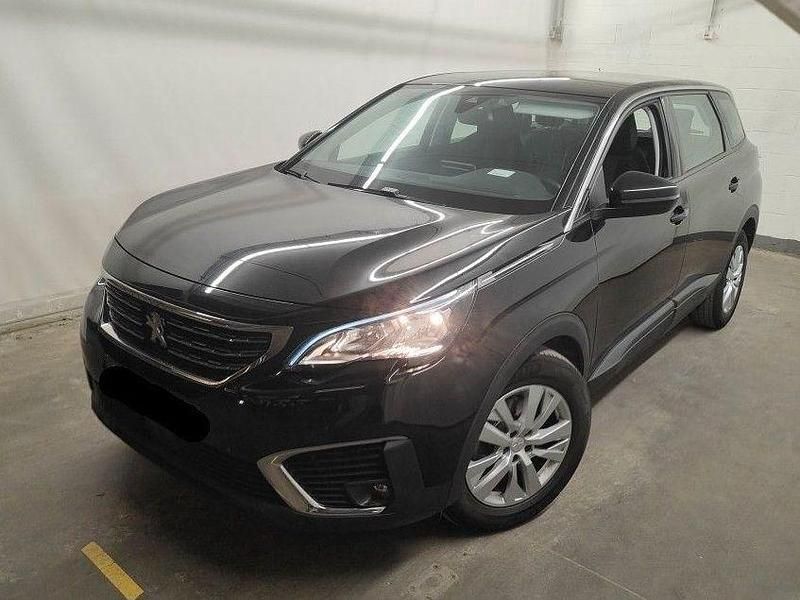 Lackierung schwarz perla nera/me Gebraucht 2020 Peugeot 5008 Active Van / Kleinbus | 15.450 € (Superpreis) - Bild 1/4