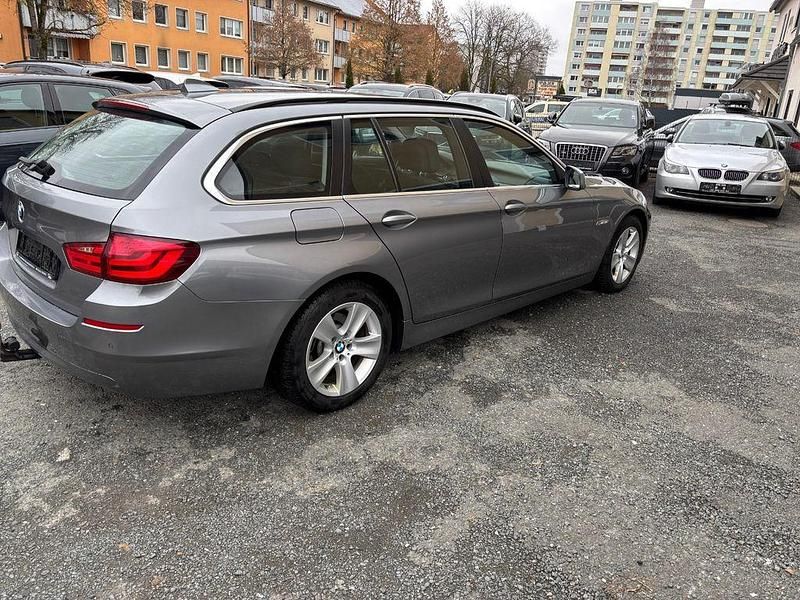 Gebraucht BMW 520 184 PS (135 kW) 2013 Grau Limousine