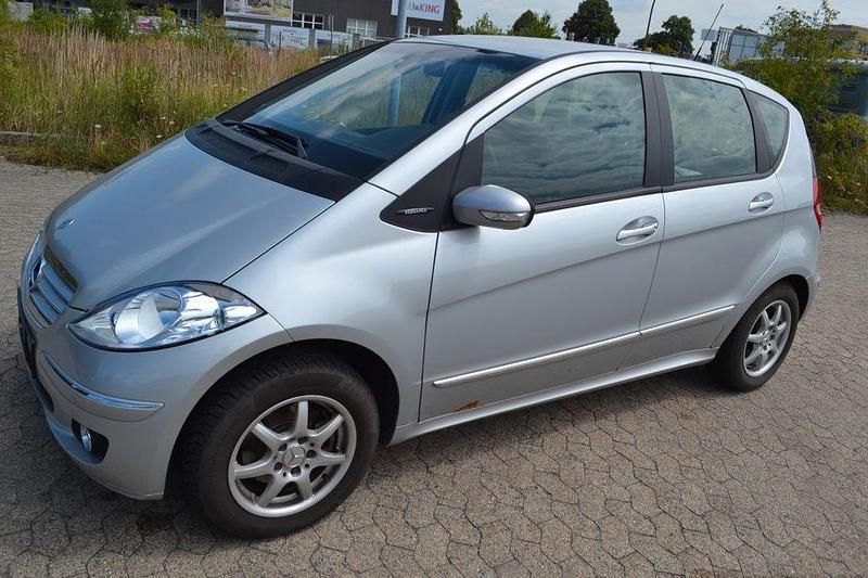 Silber Gebraucht 2005 Mercedes A150 Limousine | 1.999 € (Superpreis) - Bild 1/4