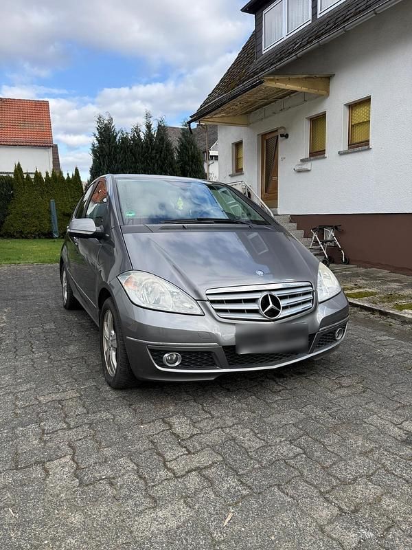 Gebraucht Mercedes A180 108 PS (79 kW) 2009 Grau Kleinwagen