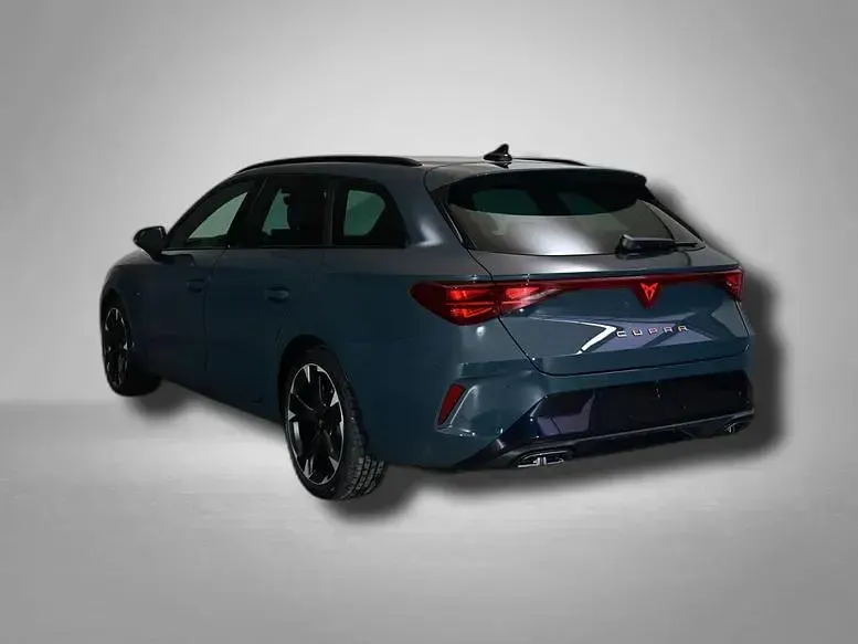 Gebraucht Cupra Leon 150 PS (110 kW) 2025 Fiord blau Kombi