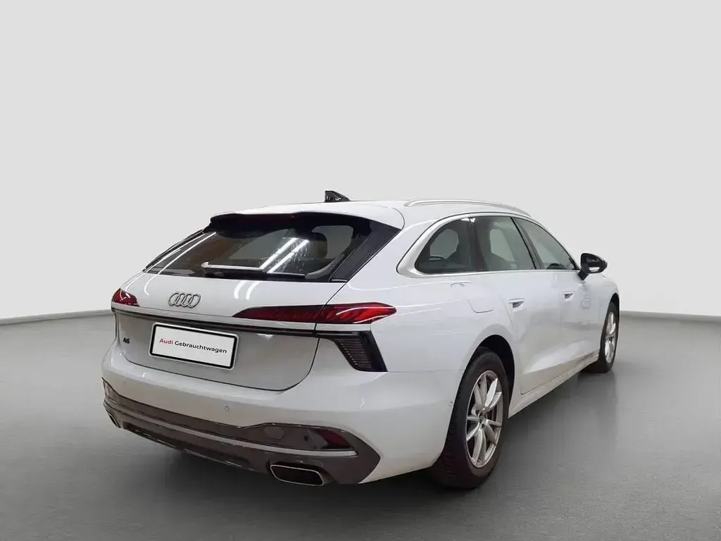 Gebraucht Audi A6 Sport 204 PS (150 kW) 2026 Gletscherweiß metallic Kombi