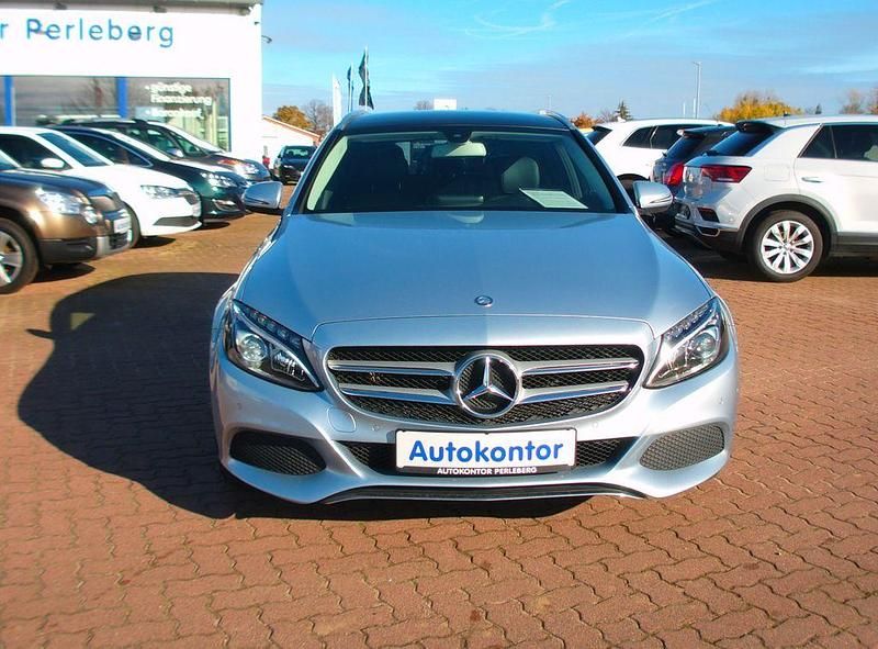 Gebraucht Mercedes C180 Avantgarde 156 PS (114 kW) 2017 Silber Kombi
