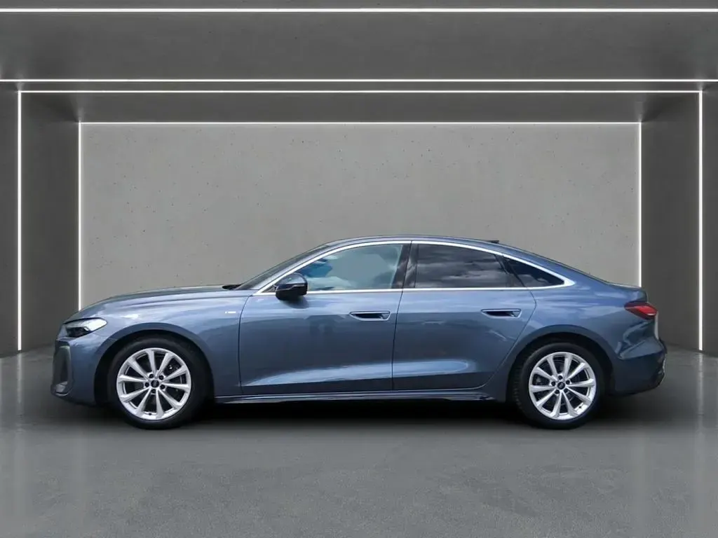 Occasion Audi A5 S-Line 204 ch (150 kW) 2025 Bleue Berline