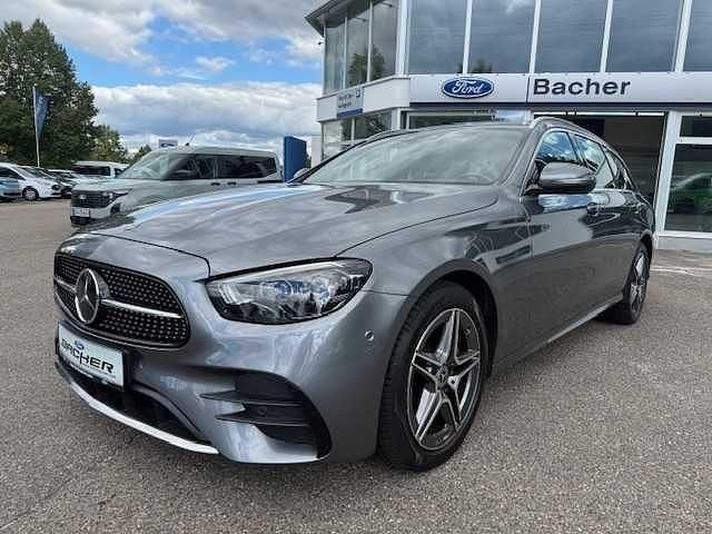 Grau Gebraucht 2021 Mercedes E200 AMG line Limousine | 35.900 € (Guter Preis) - Bild 1/4