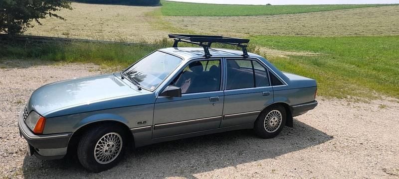 Gebraucht 1986 Opel Rekord Limousine | 2.400 € - Bild 1/4