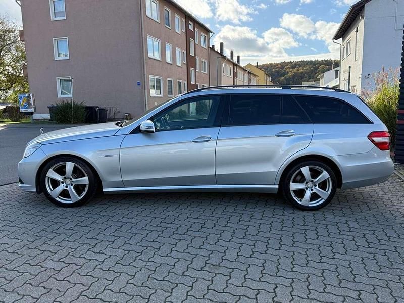 Gebraucht Mercedes E200 136 PS (100 kW) 2010 Silber Kombi