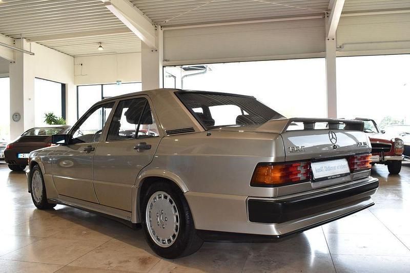 Gebraucht Mercedes 190 185 PS (136 kW) 1984 Grau Limousine