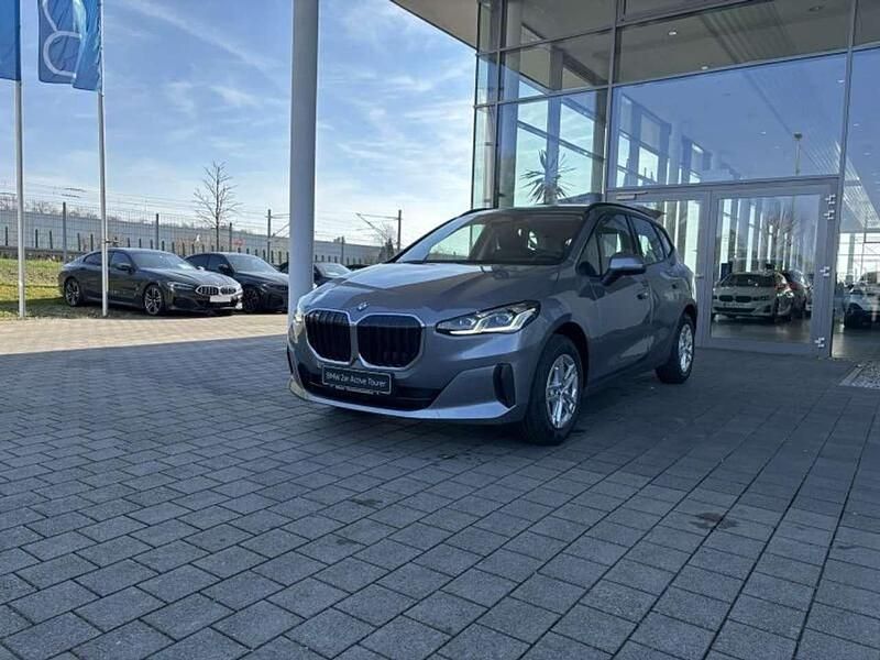 Neu BMW 218 136 PS (100 kW) 2026 Skyscraper grau metallic Kombi