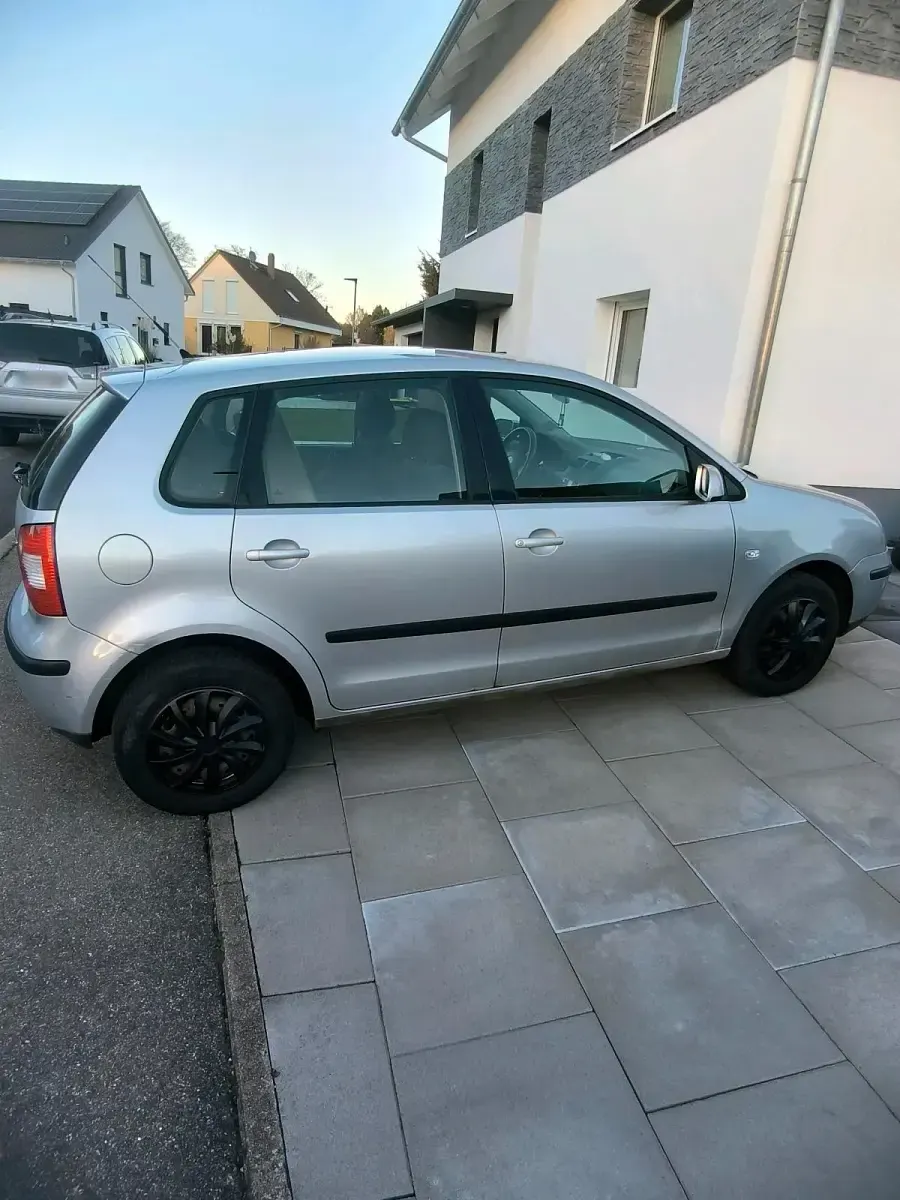 Gebraucht VW Polo 65 PS (47 kW) 2002 Silber Kleinwagen