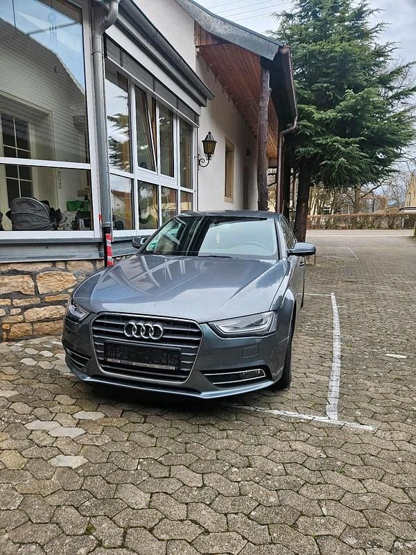 Gebraucht Audi A4 210 PS (154 kW) 2012 Grau Limousine