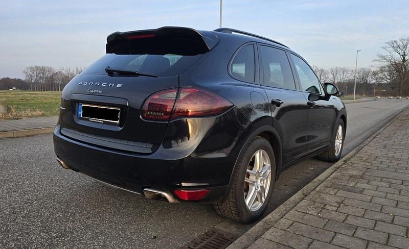 Gebraucht Porsche Cayenne 245 PS (180 kW) 2012 Schwarz SUV