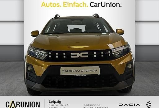 Neu Dacia Sandero Expression 110 PS (80 kW) 2026 Amber yellow Limousine