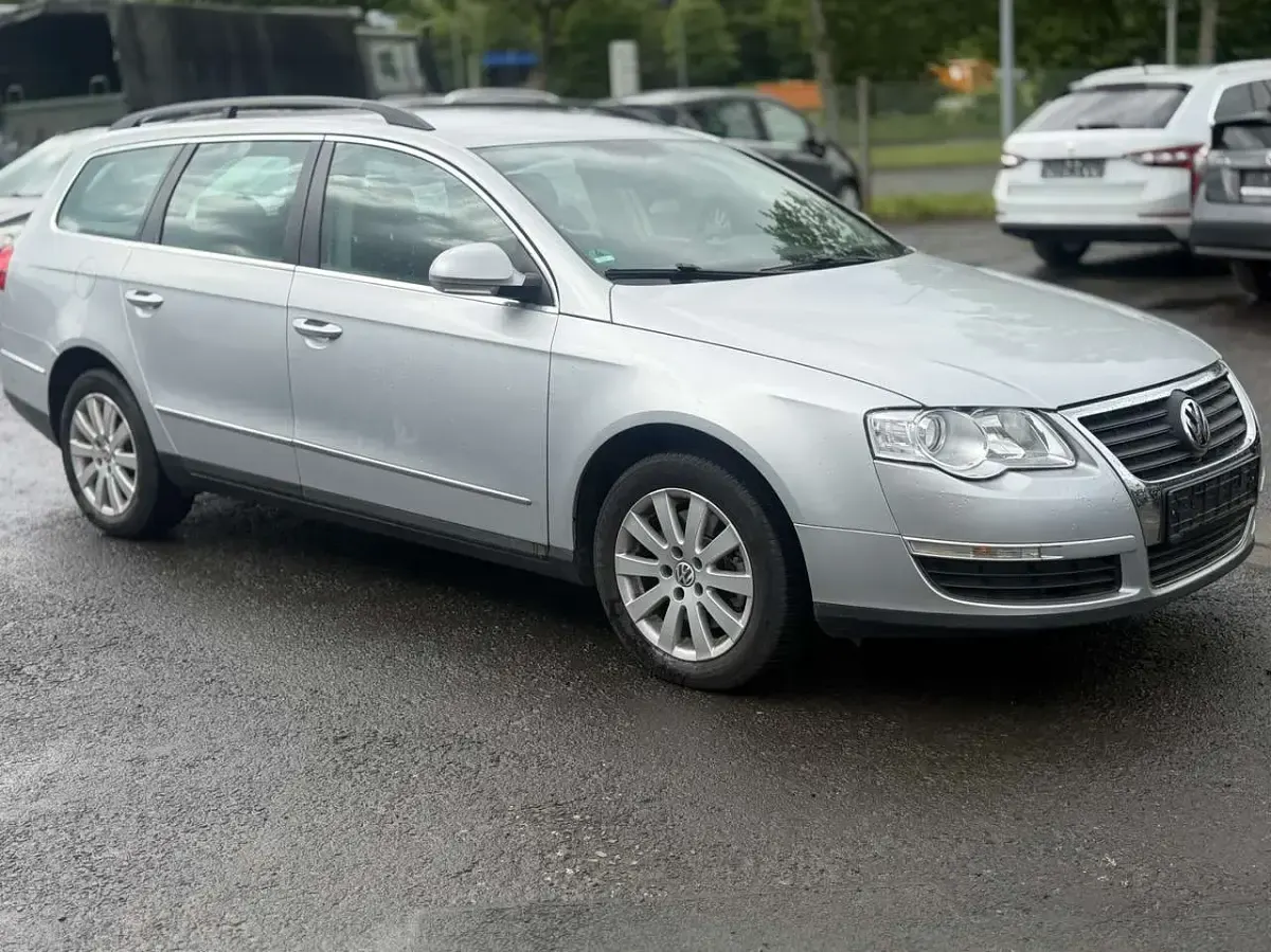 Gebraucht VW Passat Comfortline 150 PS (110 kW) 2005 Reflex silver metallic Kombi