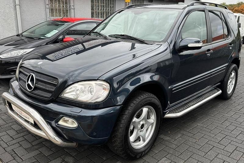 Gebraucht Mercedes ML270 163 PS (119 kW) 2003 Schwarz SUV