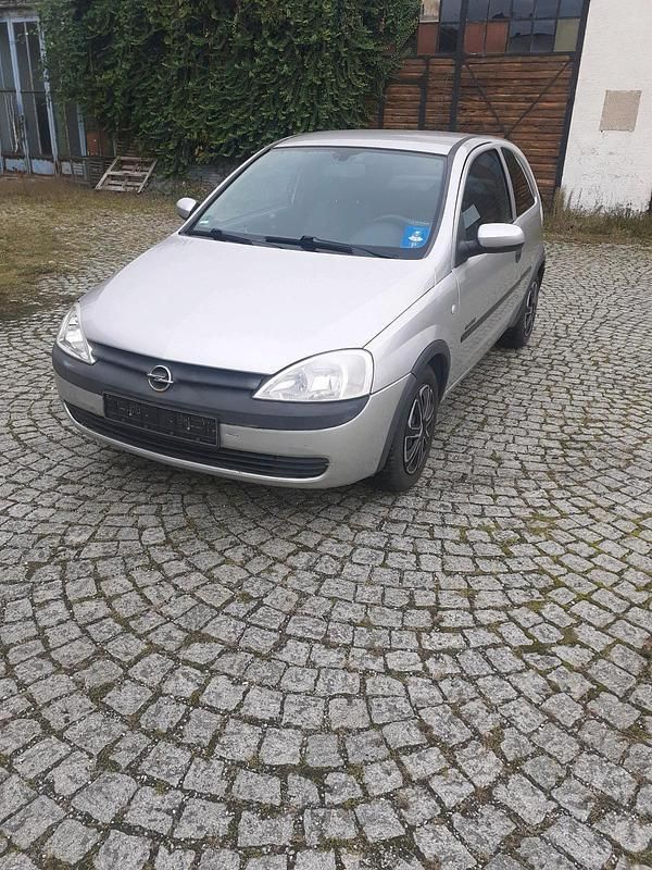 Silber Gebraucht 2002 Opel Corsa Kleinwagen | 500 € (Superpreis) - Bild 1/4