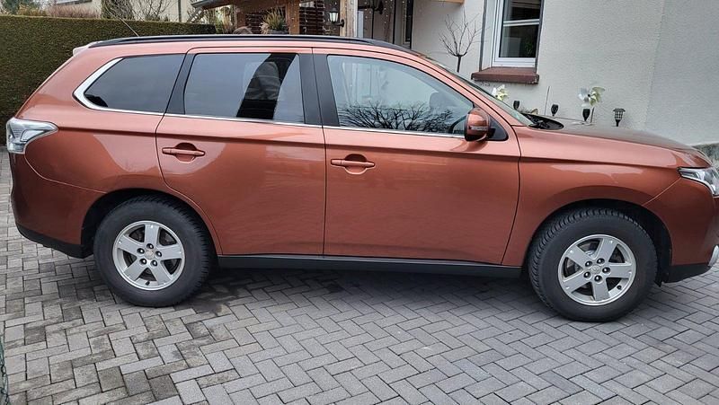Gebraucht Mitsubishi Outlander 110 PS (80 kW) 2012 SUV