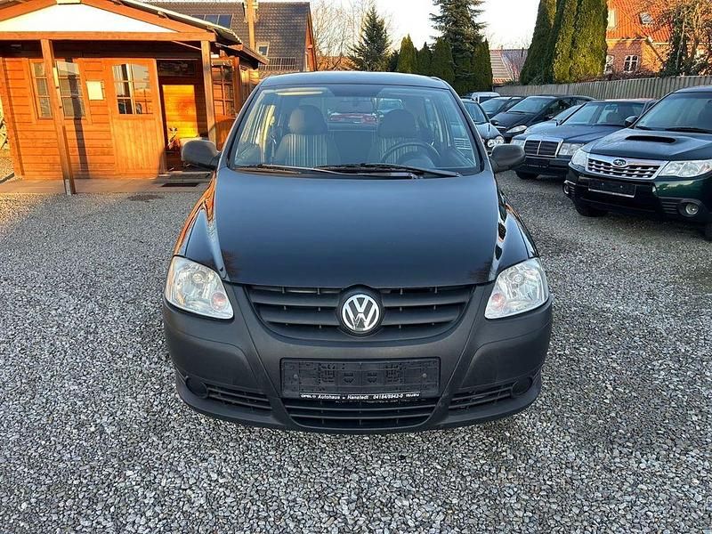 Schwarz Gebraucht 2005 VW Fox Basis Kleinwagen | 1.599 € (Fairer Preis) - Bild 1/4