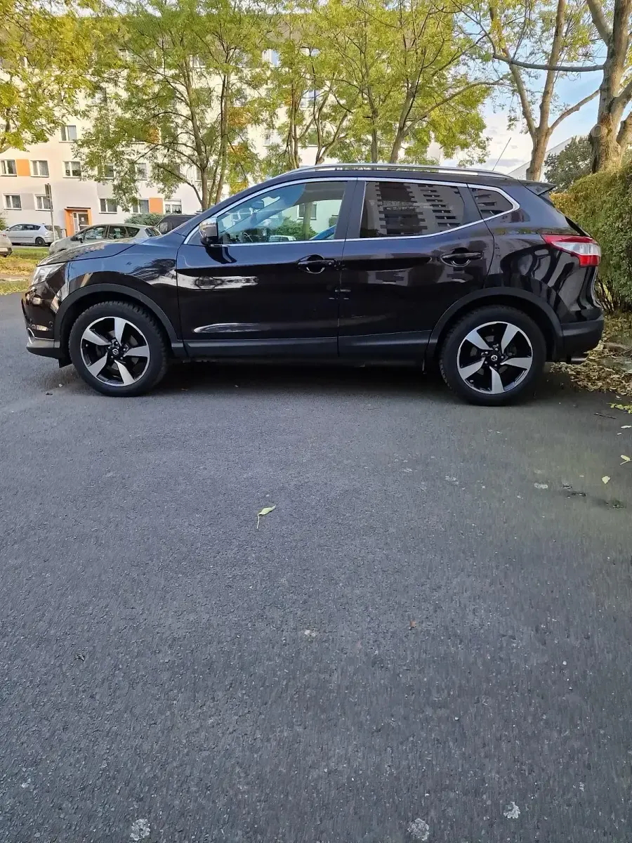 Gebraucht Nissan Qashqai 131 PS (96 kW) 2014 Violet SUV