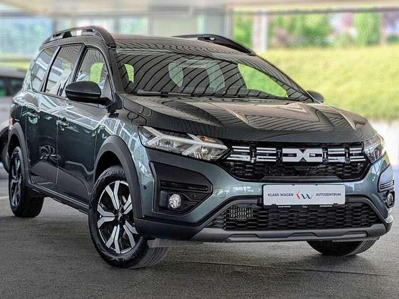 Gebraucht Dacia Jogger Expression 110 PS (80 kW) 2023 Cedar green Van / Kleinbus