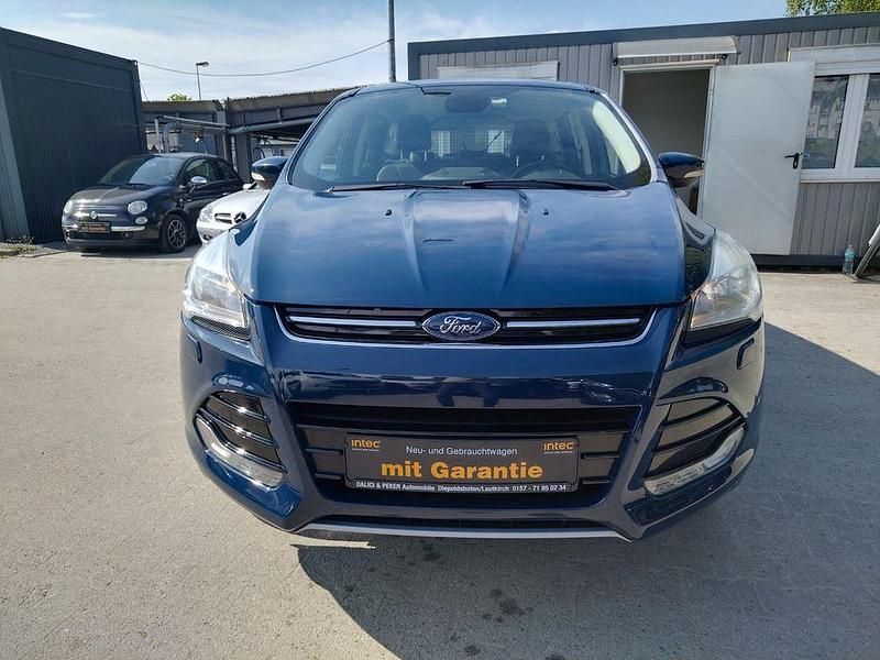 Blau Gebraucht 2016 Ford Kuga Titanium SUV | 10.800 € (Guter Preis) - Bild 1/4