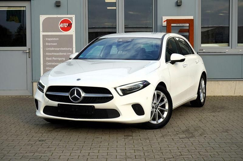 Gebraucht Mercedes A220 190 PS (139 kW) 2020 Weiß Limousine