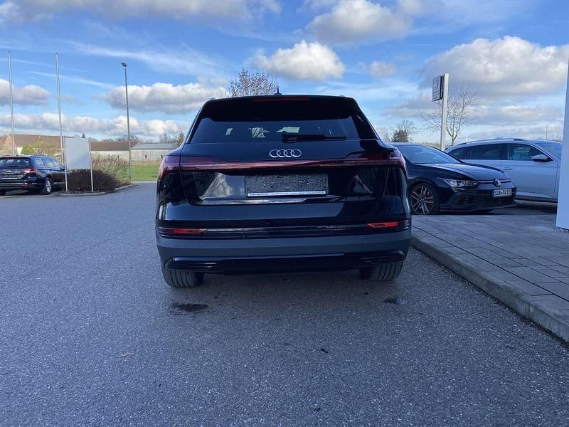 Gebraucht Audi e-tron 230 kW (313 PS) 2022 Schwarz SUV