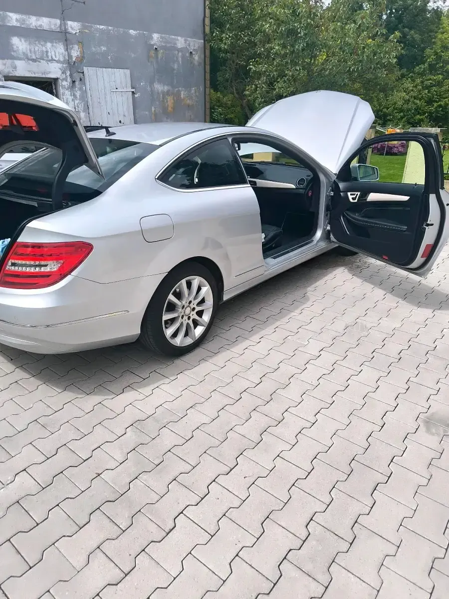 Gebraucht Mercedes C220 170 PS (125 kW) 2012 Silber Coupé
