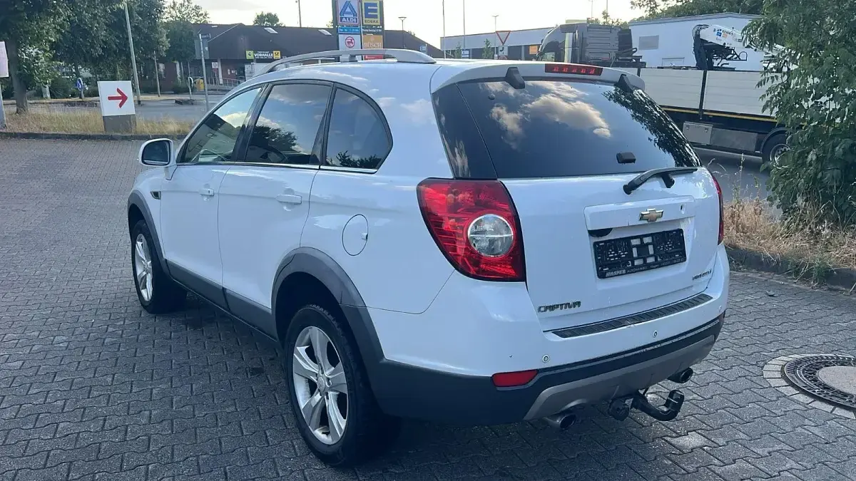 Gebraucht Chevrolet Captiva LT 184 PS (135 kW) 2012 Weiß SUV