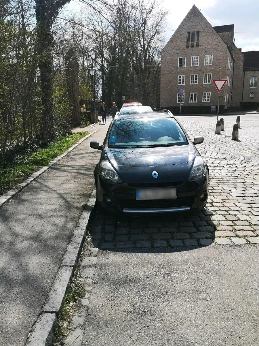 Gebraucht Renault Clio 75 PS (55 kW) 2011 Schwarz Kombi