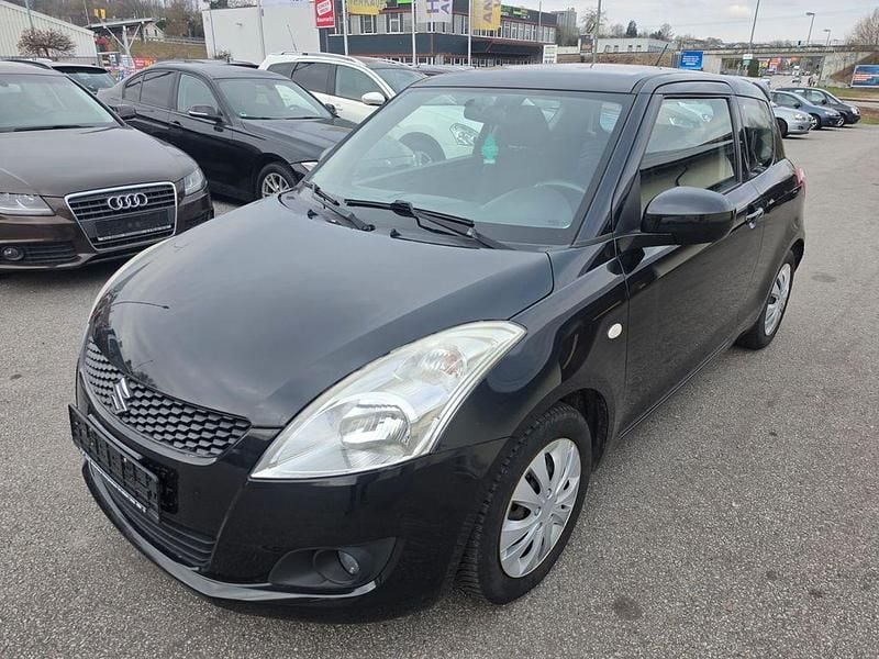 Gebraucht Suzuki Swift Basic 94 PS (69 kW) 2011 Schwarz Kleinwagen