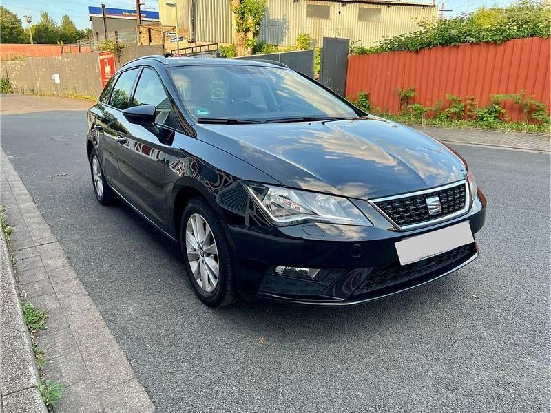 Schwarz Gebraucht 2017 Seat Leon ST Style Kombi | 8.490 € (Fairer Preis) - Bild 1/4