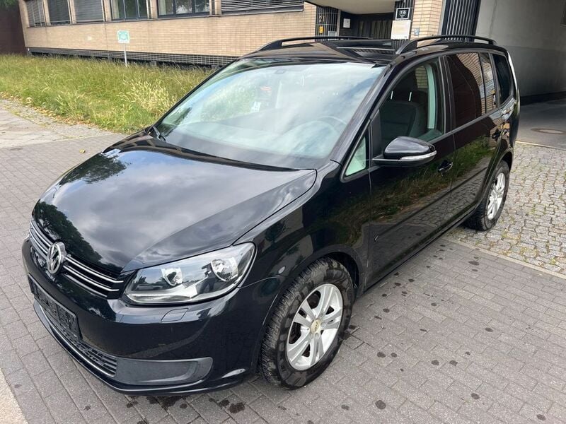 Schwarz Gebraucht 2010 VW Touran Comfortline Van / Kleinbus | 3.499 € (Guter Preis) - Bild 1/4