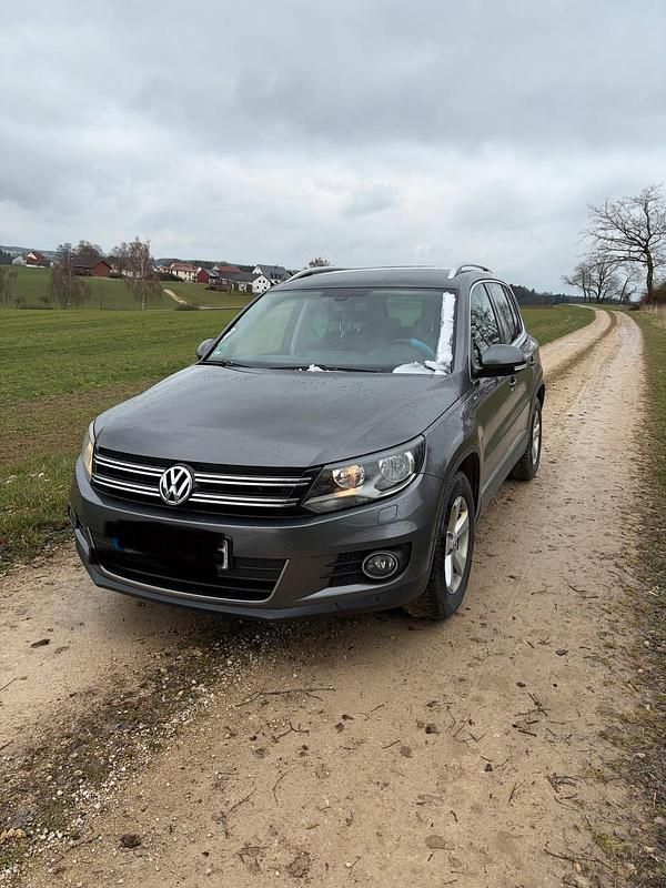 Gebraucht VW Tiguan 140 PS (102 kW) 2014 Grau SUV
