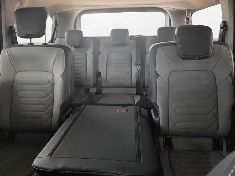 Neu VW T7 Style 170 PS (125 kW) 2026 Graphite dust metallic Van