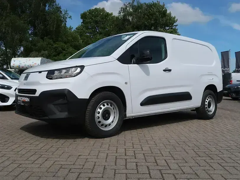 Neu Fiat Doblò 2026 Weiss Van / Kleinbus