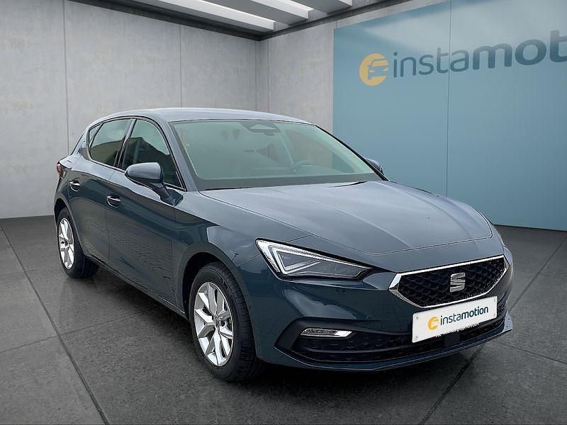 Neu Seat Leon Style 116 PS (85 kW) 2025 Blau Kleinwagen