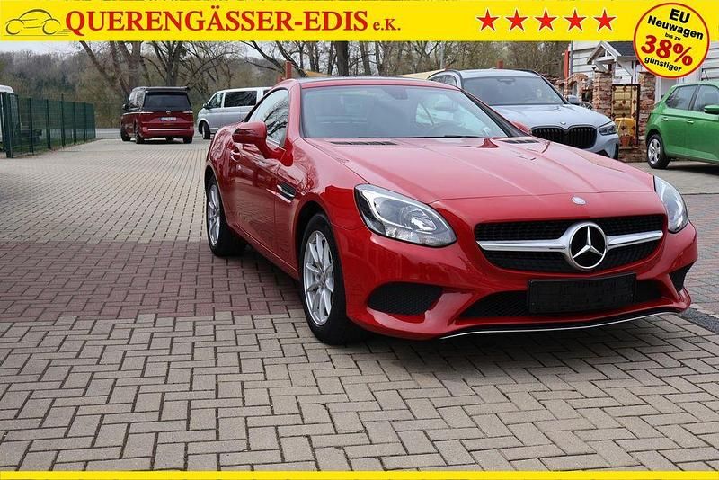 Gebraucht Mercedes SLC180 156 PS (114 kW) 2016 Feueropal Cabrio