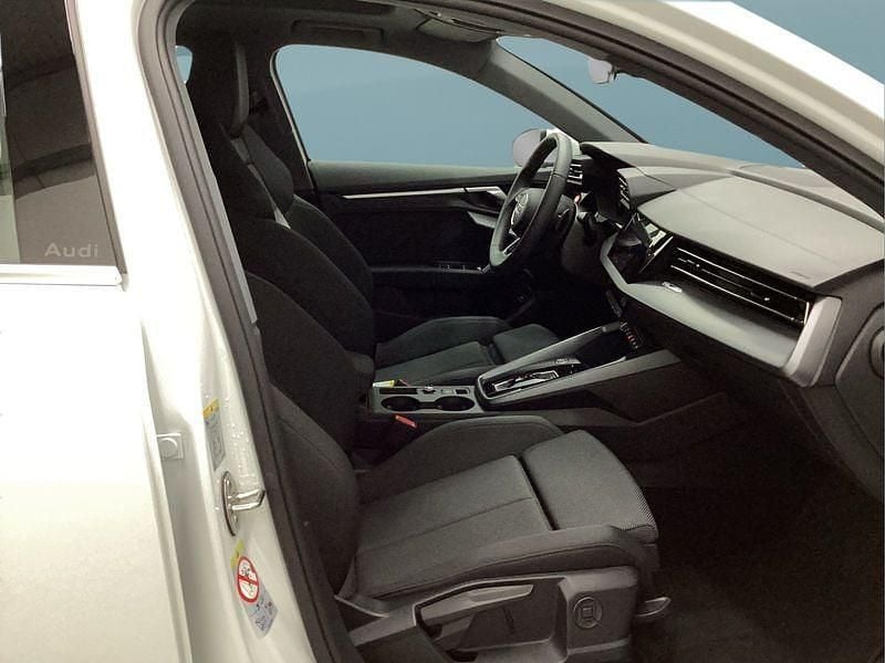 Gebraucht Audi A3 Sportback 116 PS (85 kW) 2025 Weiß Kleinwagen