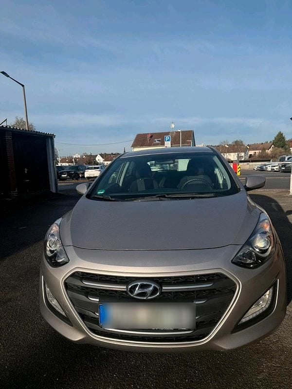 Gebraucht 2017 Hyundai i30 Kleinwagen | 8.400 € - Bild 1/4