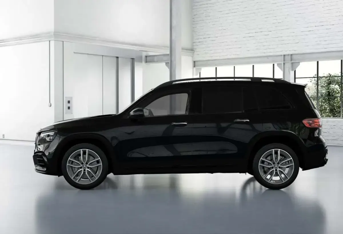 Gebraucht Mercedes GLB35 Premium 306 PS (225 kW) 2025 Metalliclack kosmosschwarz SUV