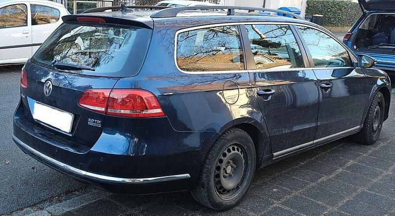 Gebraucht VW Passat Comfortline 136 PS (100 kW) 2011 Blau Kombi