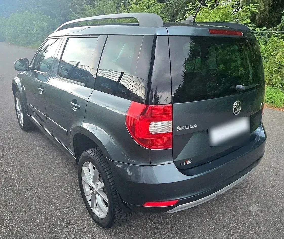 Gebraucht Skoda Yeti Joy 110 PS (80 kW) 2016 Grau SUV