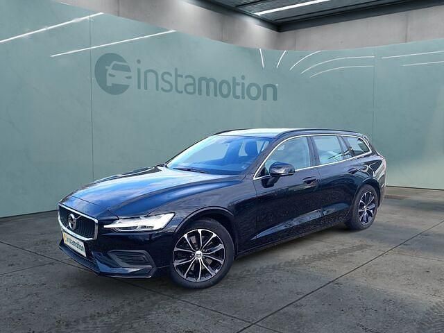 Gebraucht Volvo V60 Momentum 163 PS (119 kW) 2022 Schwarz Kombi