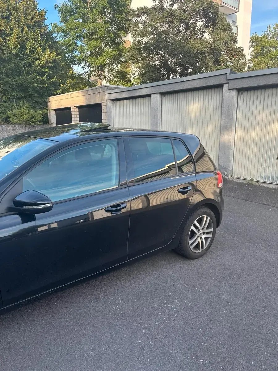 Gebraucht VW Golf VI 110 PS (80 kW) 2010 Schwarz Kleinwagen