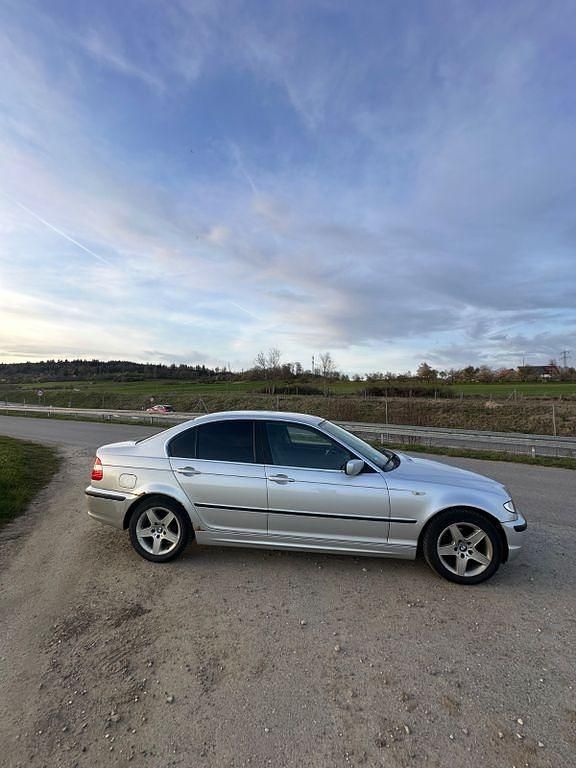 Gebraucht BMW 318 143 PS (105 kW) 2003 Silber Limousine