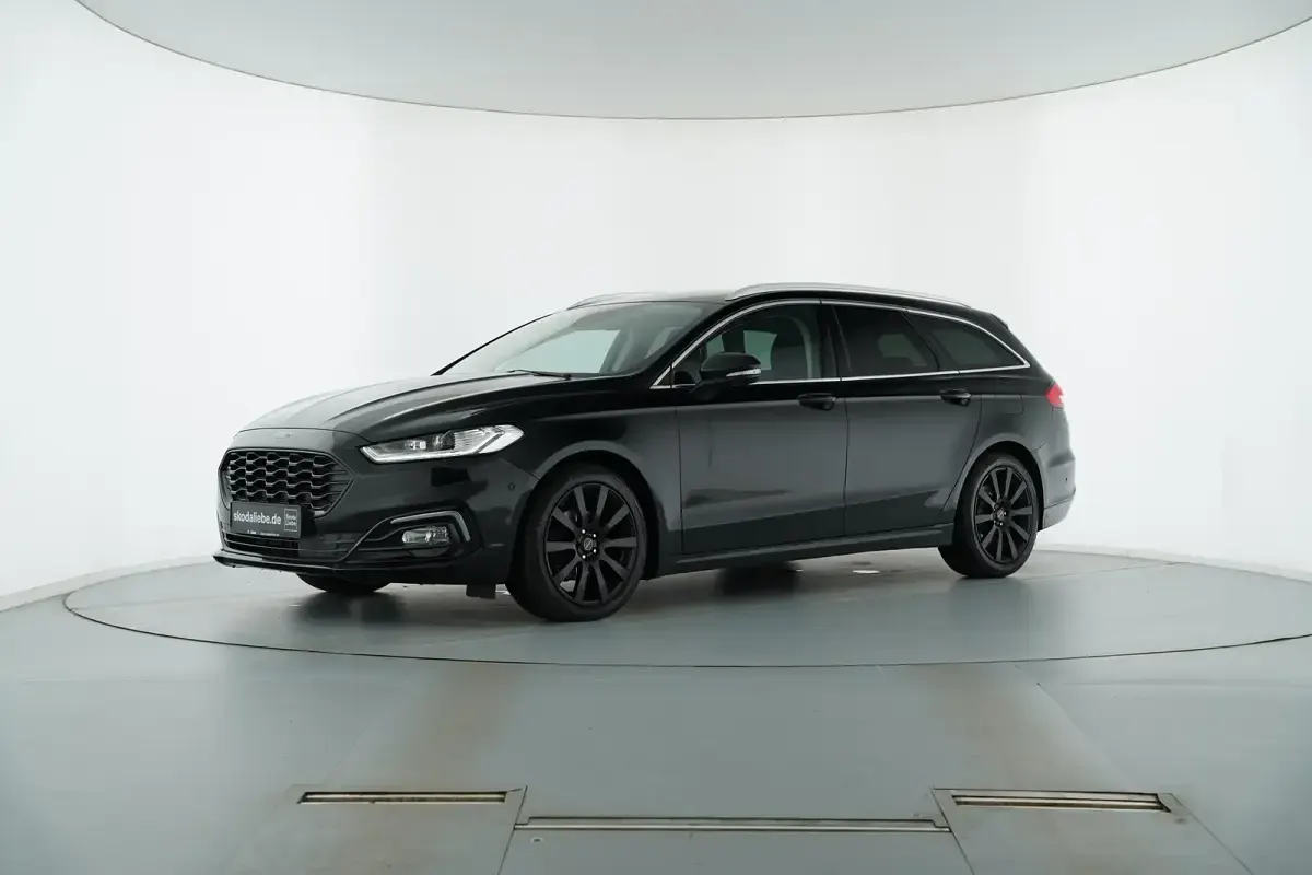 Gebraucht Ford Mondeo Titanium 190 PS (139 kW) 2019 Iridiumschwarz metallic Kombi