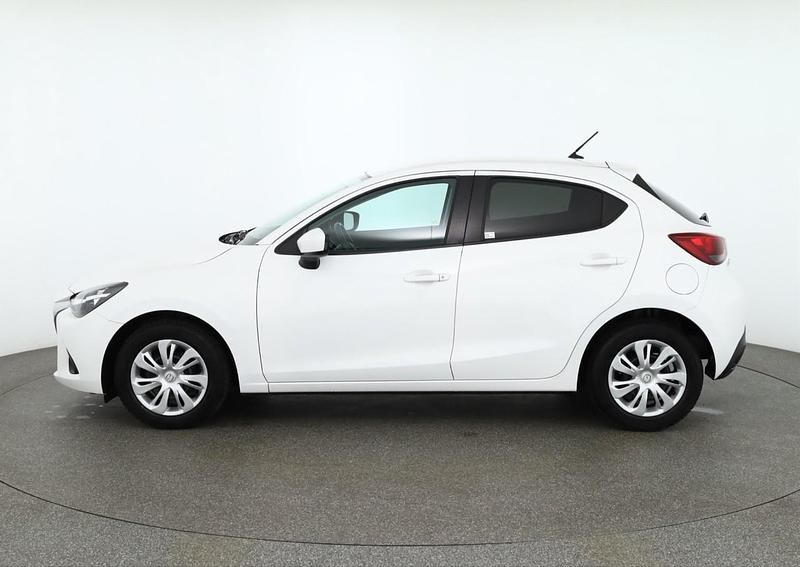 Gebraucht Mazda 2 Center-Line 75 PS (55 kW) 2017 Purweiß Kleinwagen