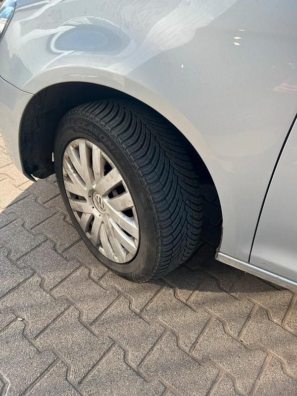 Gebraucht VW Golf VII 105 PS (77 kW) 2012 Silber Kombi