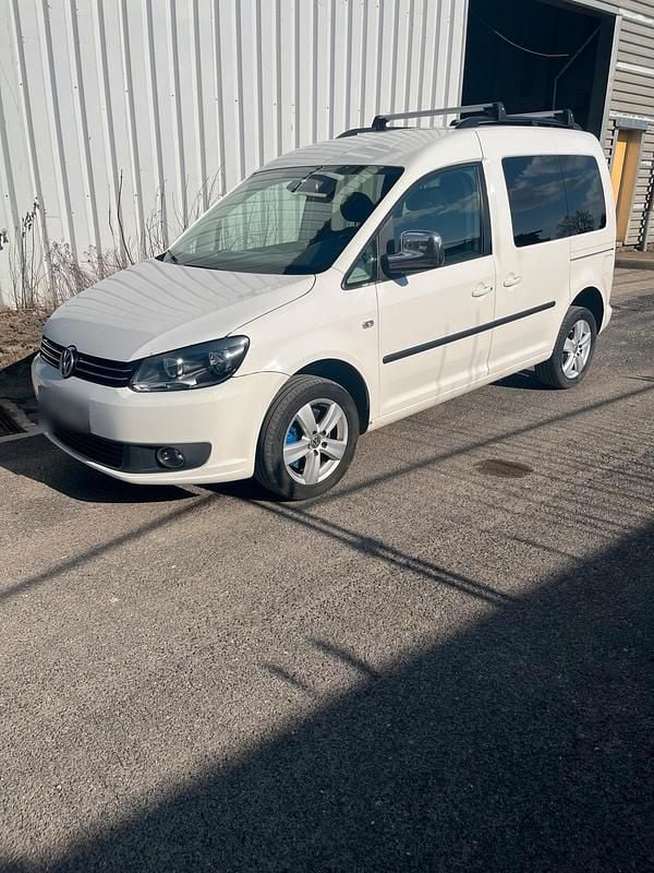 Second-hand VW Caddy 140 CP (102 kW) 2013 Alb Monovolum
